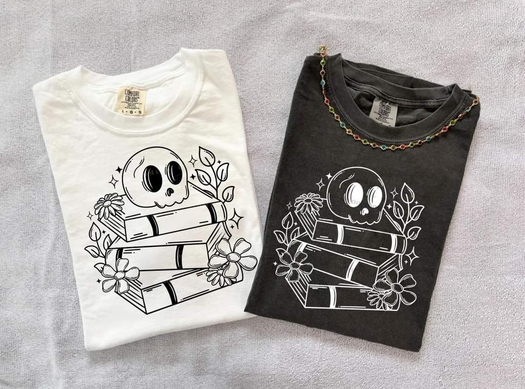 Skull on books outline